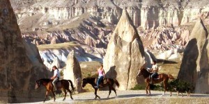 KAPADOKYAYI AT SIRTINDA KEŞFEDİN